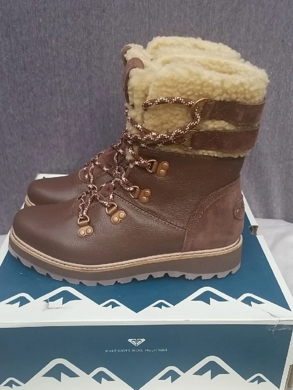 Roxy Brandi II Brown Faux-Shearling Lace-Up Winter Boots 10
